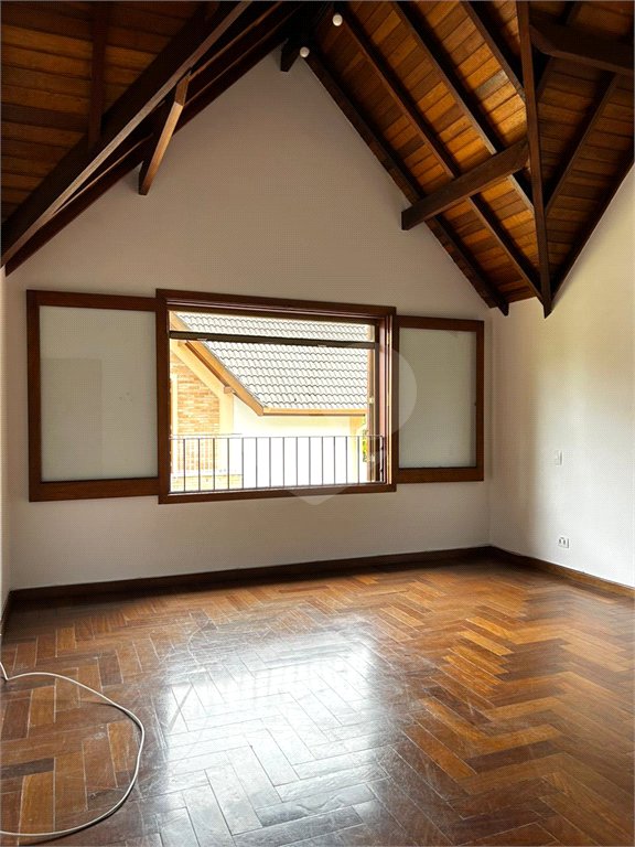 Casa à venda ou para alugar com 4 suítes no condomínio Vilaggio Monte Alegre, São Paulo - SP