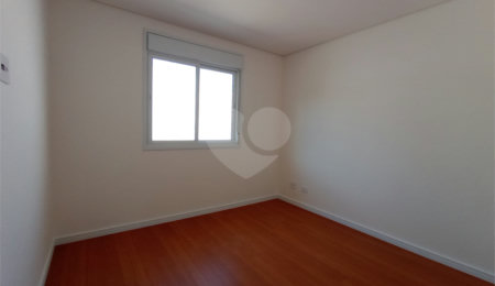 Sobrado à venda com 3 quartos, sendo 1 suíte,  em Campo Grande, São Paulo, SP