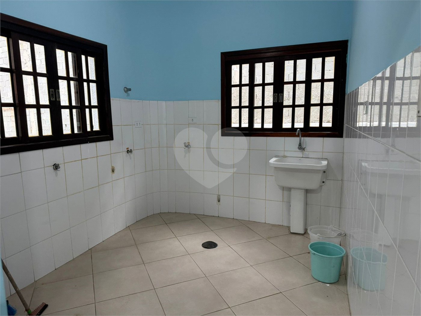 Casa à venda com 3 quartos, sendo 1 suíte, em Chácara Primavera, Suzano, SP