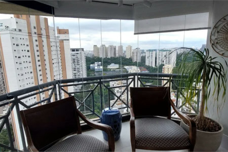 Apartamento à venda com 3 suítes em Vila Andrade, São Paulo, SP
