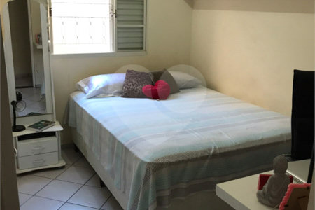 Casa à venda com 3 quartos, sendo 1 suíte, em Jardim Karolyne, Votorantim, SP