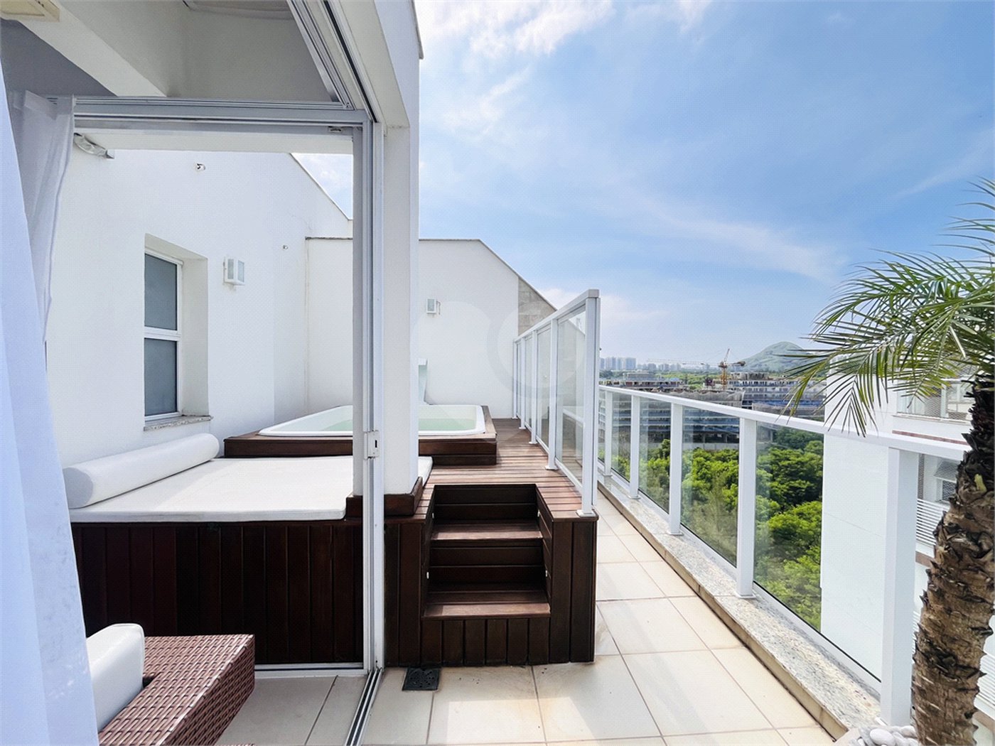 Cobertura à venda com 3 quartos, sendo 2 suítes, em Recreio dos Bandeirantes, Rio de Janeiro, RJ