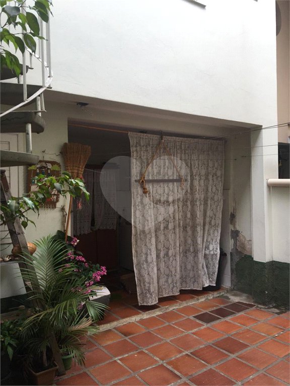Sobrado à venda com 4 quartos, sendo 2 suítes, em Parada Inglesa, São Paulo, SP
