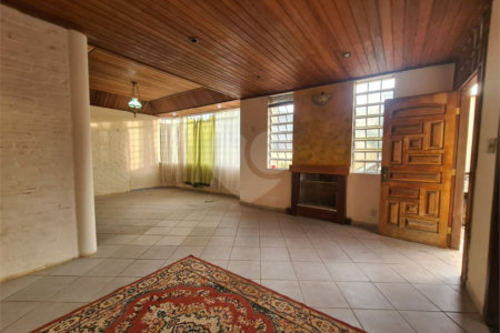 Casa à venda com 3 quartos, sendo 1 suíte, no Centro, Araçoiaba da Serra, SP