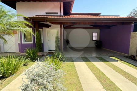 Casa à venda com 3 quartos, sendo 1 suíte, no condomínio Residencial Grape Village, Vinhedo - SP
