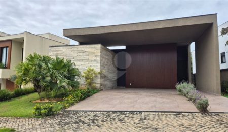 Casa à venda com 4 suítes no condomínio Alphaville Nova Esplanada 1, Votorantim - SP