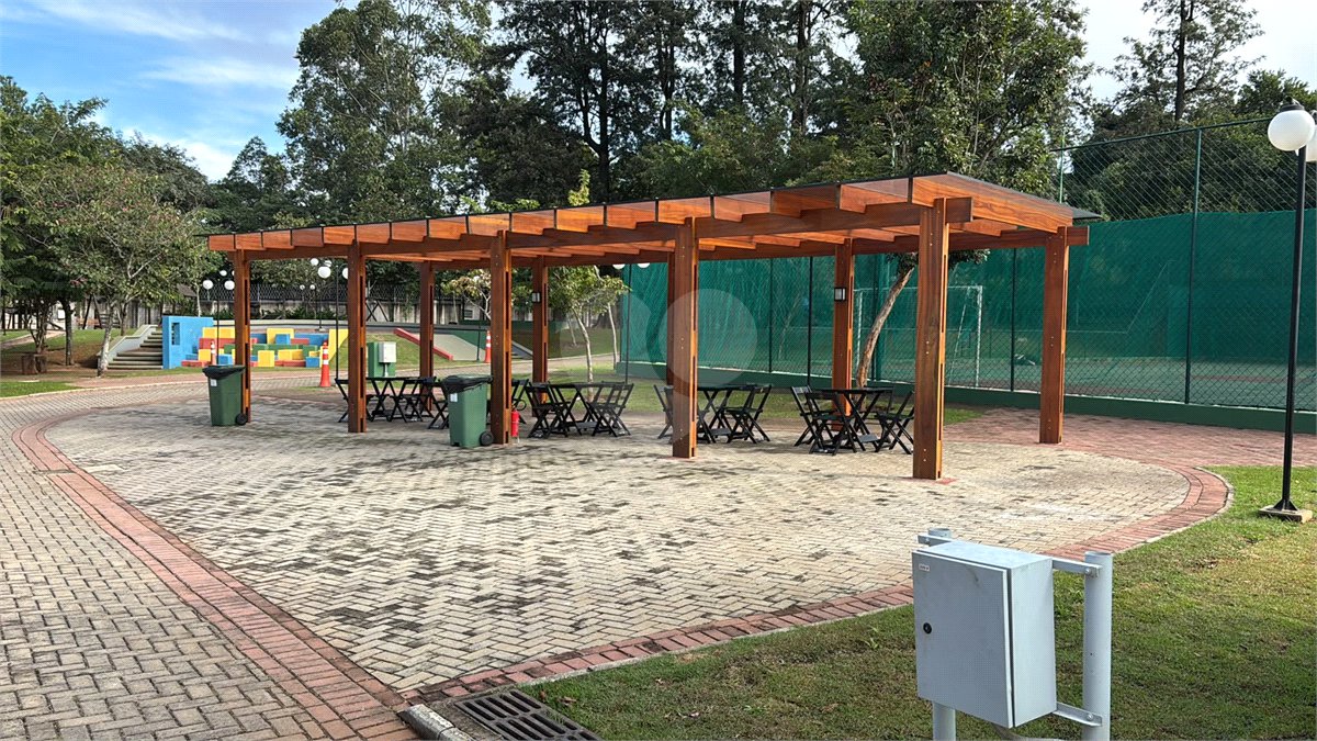 Casa à venda com 3 suítes no condomínio Residencial Chácara Ondina, Sorocaba - SP