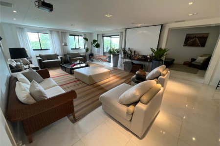 Apartamento à venda com 4 suítes em Jardim Marajoara, São Paulo, SP
