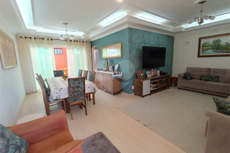 Casa à venda com 3 quartos, sendo 1 suíte, em Vila Rosa, Itapetininga, SP
