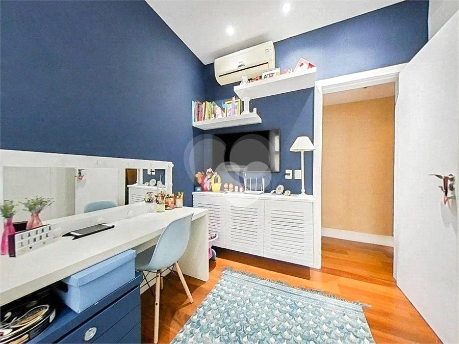 Apartamento à venda com 3 quartos, sendo 1 suíte, em Lagoa, Rio de Janeiro, RJ