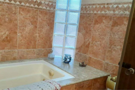 Casa à venda com 2 suítes em Jardim Caçula, Jundiaí, SP