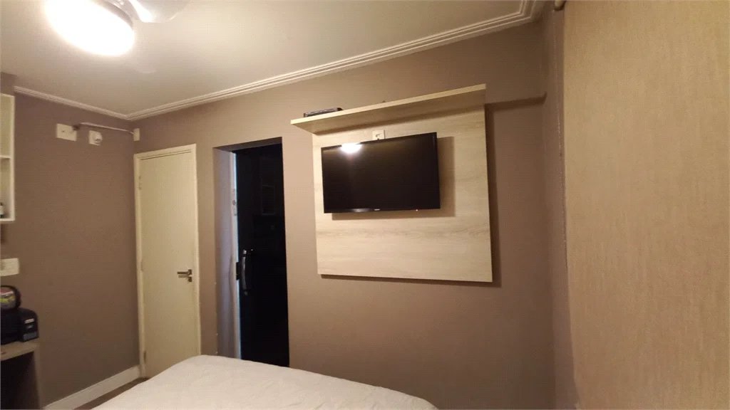 Apartamento à venda com 3 quartos, sendo 1 suíte,  em Jardim Luísa, São Paulo, SP