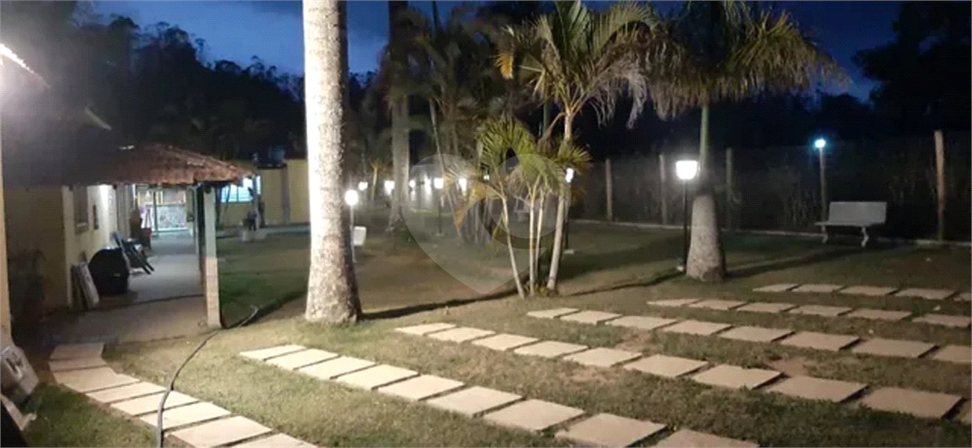 Chácara à venda com 3 suítes em Vila São Geraldo, São José dos Campos, SP