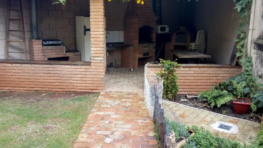 Sobrado à venda com 5 quartos, sendo 1 suíte, em Lapa de Baixo, São Paulo, SP