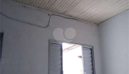 Casa de Vila à venda com 1 quarto em Jardim Luso, São Paulo, SP