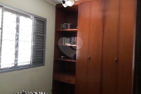 Casa à venda com 3 quartos, sendo 1 suíte,  em Vila Gustavo, São Paulo, SP