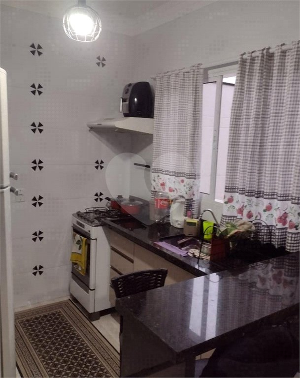 Sobrado à venda com 2 suítes em Vila Nivi, São Paulo, SP