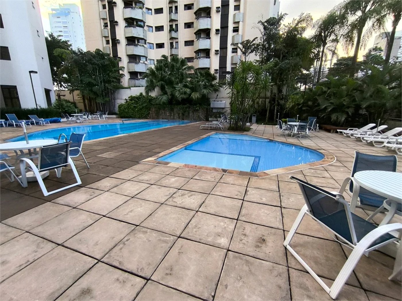 Apartamento à venda com 3 quartos, sendo 2 suítes,  em Alto da Lapa, São Paulo, SP