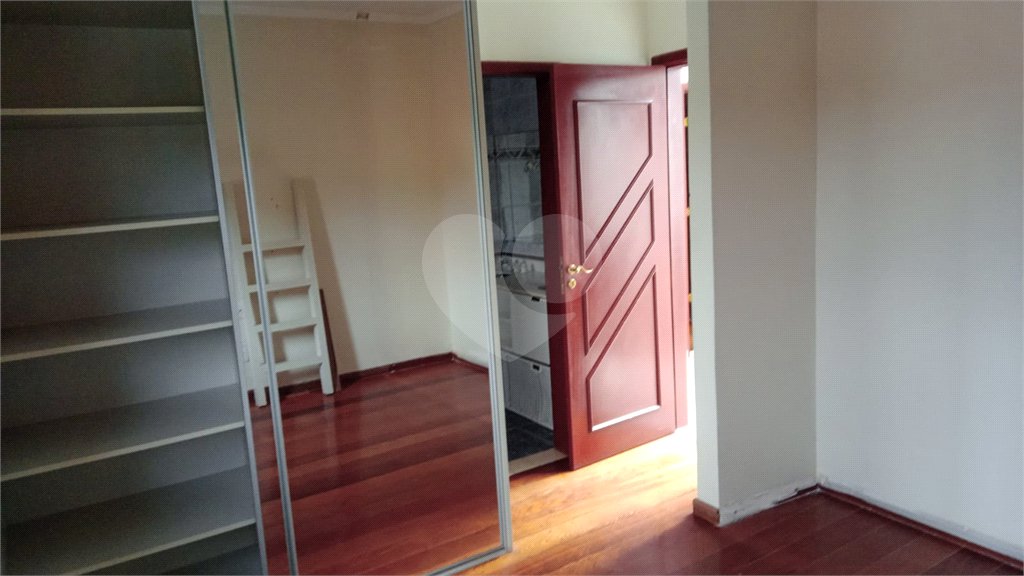 Sobrado à venda com 4 quartos, sendo 3 suítes,  em Horto Florestal, São Paulo, SP