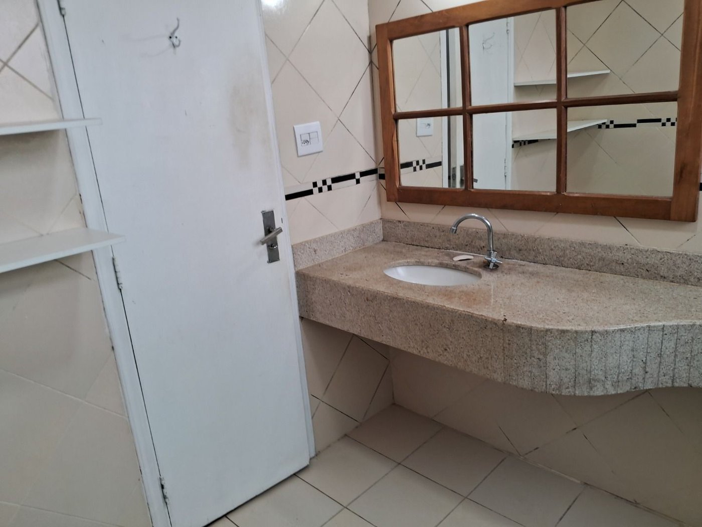 Apartamento com 3 dormitórios à venda, 180 m² por R$ 1.500.000,00 - Gonzaga - Santos/SP