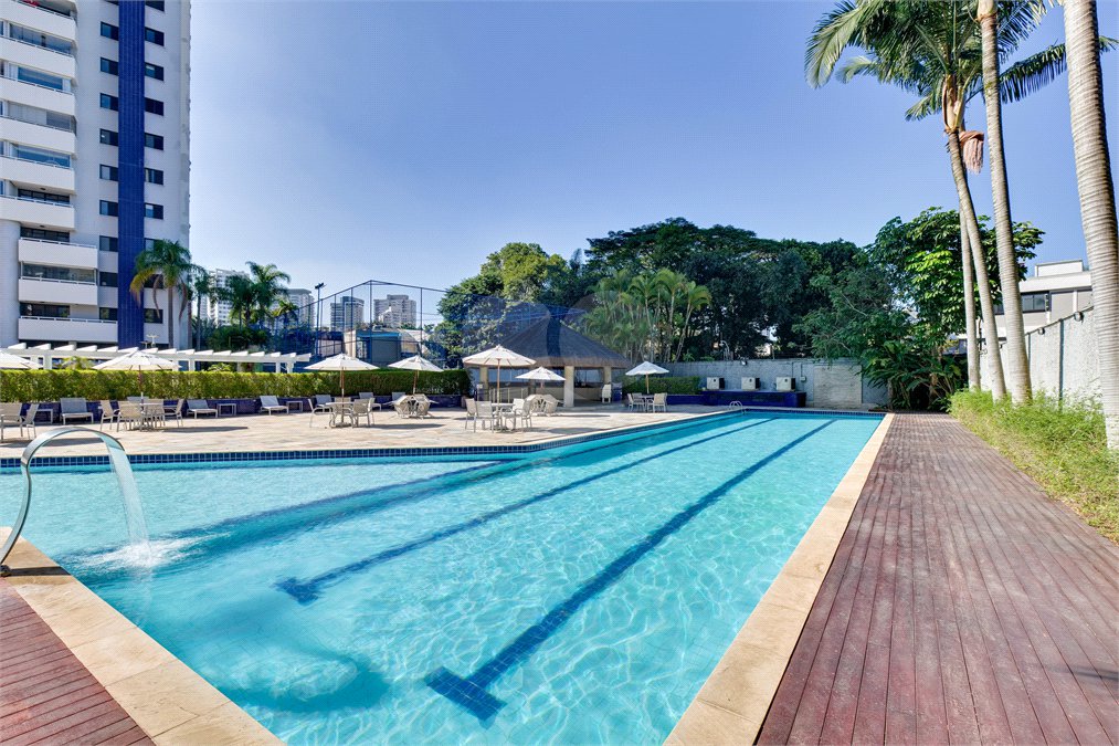 Cobertura à venda ou para alugar com 2 suítes em Chácara Santo Antônio, São Paulo, SP
