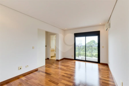 Apartamento à venda ou para alugar com 4 suítes em Alto da Boa Vista, São Paulo, SP