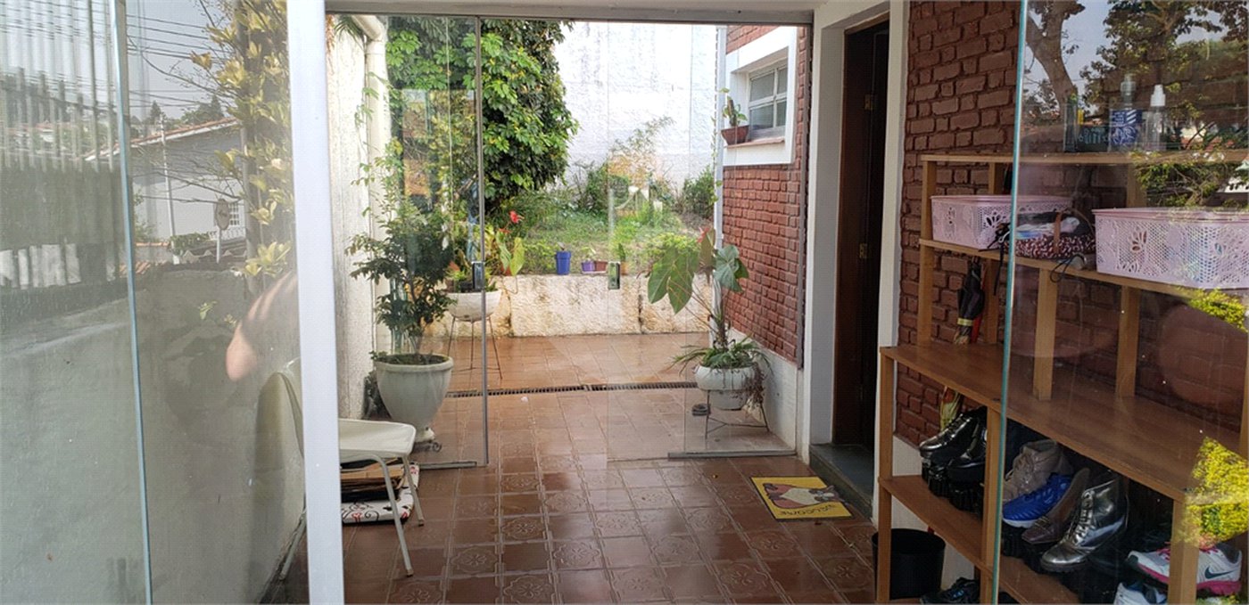 Casa à venda com 3 quartos, sendo 2 suítes,  em Parque Jabaquara, São Paulo, SP