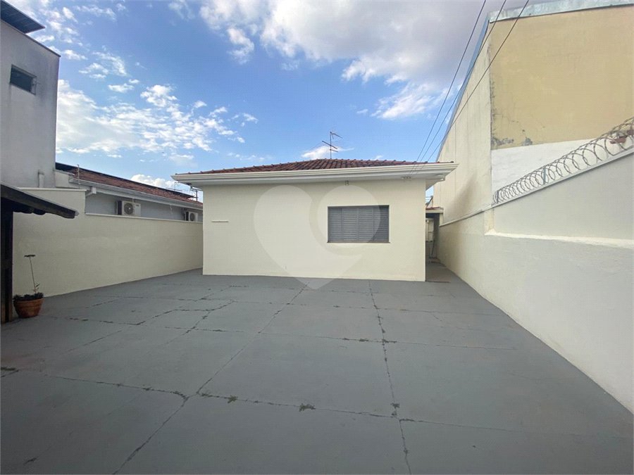 Casa à venda com 3 quartos, sendo 1 suíte, no Centro, Araraquara, SP