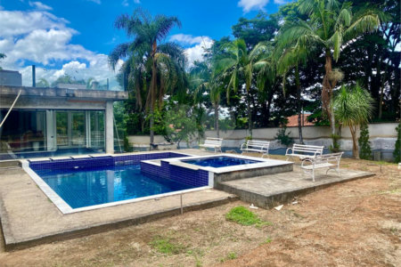 Casa para alugar com 5 quartos, sendo 3 suítes,  em Samambaia Parque Residencial, Atibaia, SP