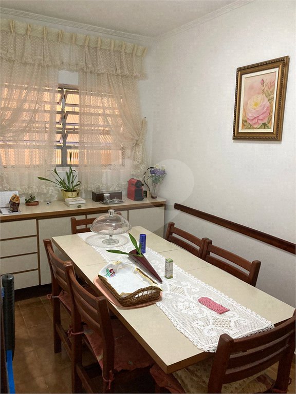 Sobrado à venda com 3 quartos, sendo 1 suíte, em Chora Menino, São Paulo, SP