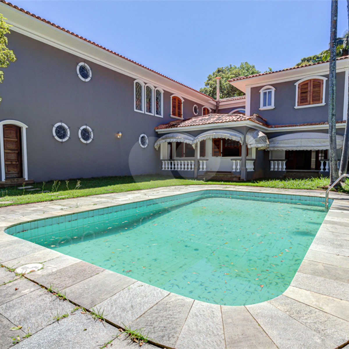 Casa à venda com 5 quartos, sendo 3 suítes, em Alto da Boa Vista, São Paulo, SP