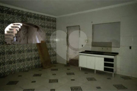Sobrado à venda com 3 quartos, sendo 1 suíte, em Cidade Kemel, São Paulo, SP