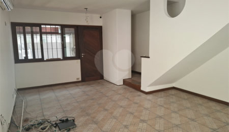 Sobrado à venda com 3 quartos, sendo 1 suíte,  em Chácara Santo Antônio, São Paulo, SP