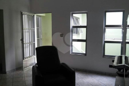 Casa à venda com 4 quartos, sendo 1 suíte, em Wanel Ville, Sorocaba, SP