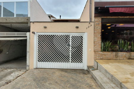 Sobrado à venda com 3 quartos, sendo 1 suíte, em Vila Romana, São Paulo, SP