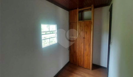 Casa à venda com 3 quartos no condomínio Cinco Lagos, Mairiporã - SP