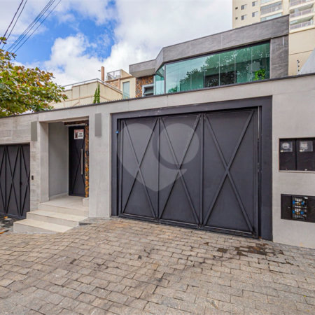 Casa à venda com 5 quartos, sendo 1 suíte,  em Chácara Inglesa, São Paulo, SP