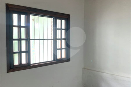 Casa à venda com 3 quartos, sendo 1 suíte, em Parque Santa Rosa, Suzano, SP