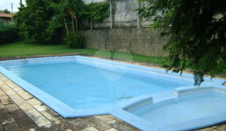 Casa à venda com 3 quartos, sendo 1 suíte,  no condomínio Estância Marambaia, Vinhedo - SP