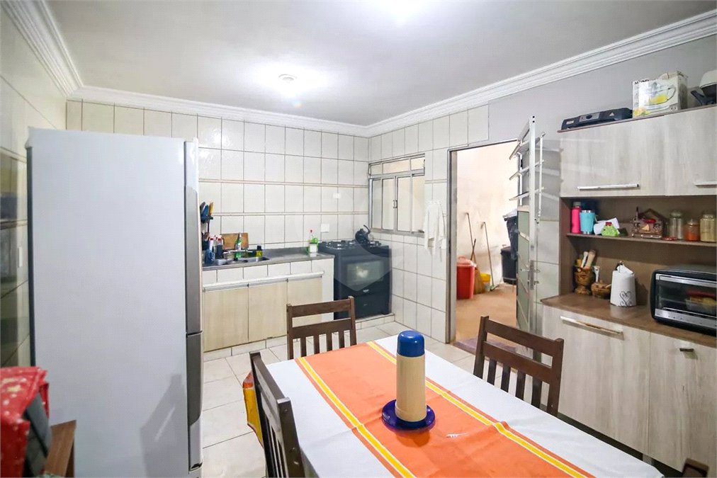 Sobrado à venda com 4 quartos, sendo 1 suíte, em Residencial Monte Verde, Indaiatuba, SP