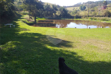 Sítio à venda com 4 quartos, sendo 1 suíte,  em Cruz das Almas, Biritiba-mirim, SP