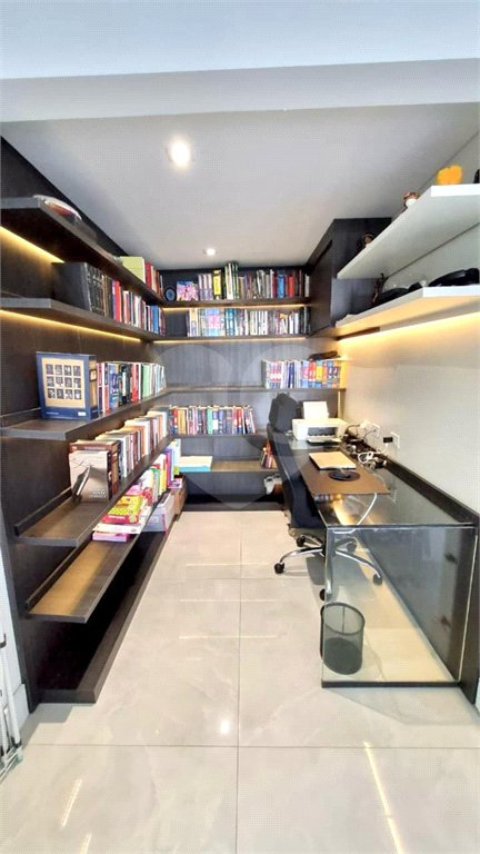 Apartamento à venda com 3 suítes em Vila Romana, São Paulo, SP