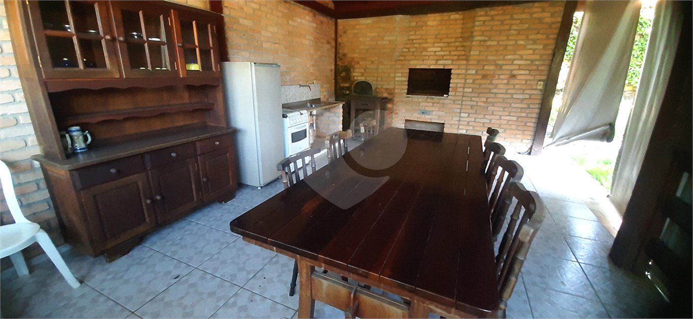 Sobrado à venda com 3 suítes em Serra da Cantareira, Mairiporã, SP