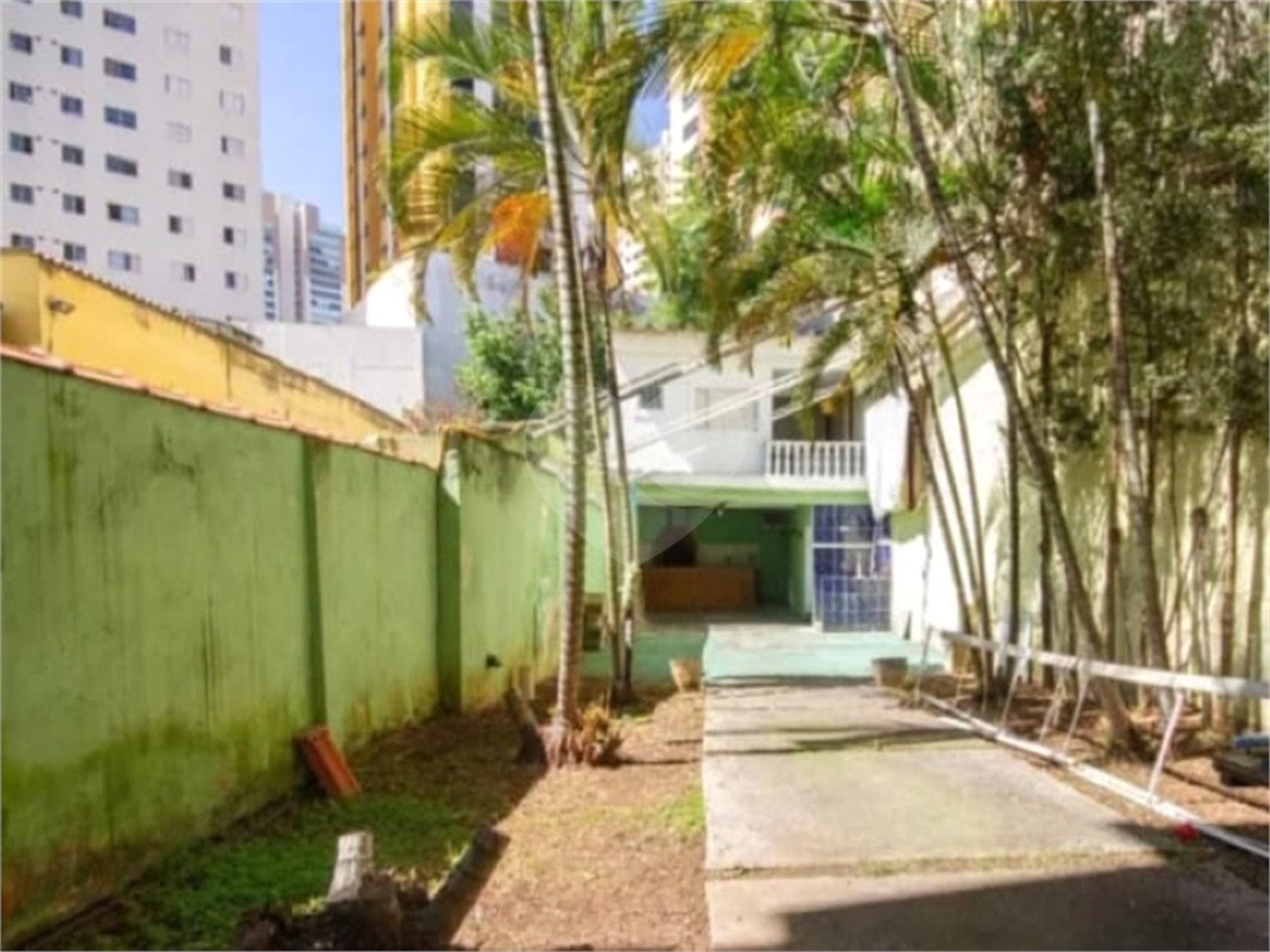 Sobrado à venda ou para alugar com 3 quartos, sendo 1 suíte, em Chora Menino, São Paulo, SP