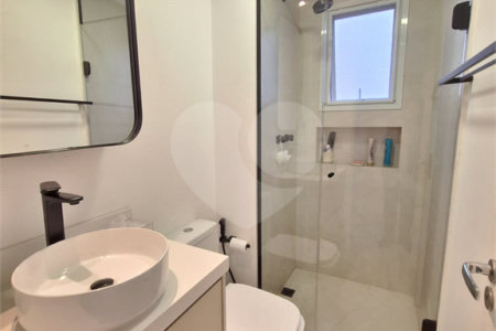 Apartamento à venda com 3 quartos, sendo 1 suíte,  em Vila Andrade, São Paulo, SP