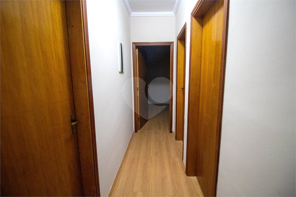 Casa à venda com 3 quartos, sendo 1 suíte, no condomínio Vilaregio, São Roque - SP