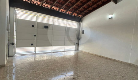 Sobrado à venda com 3 quartos, sendo 1 suíte, em Conjunto Habitacional Brás Cubas, Mogi das Cruzes, SP