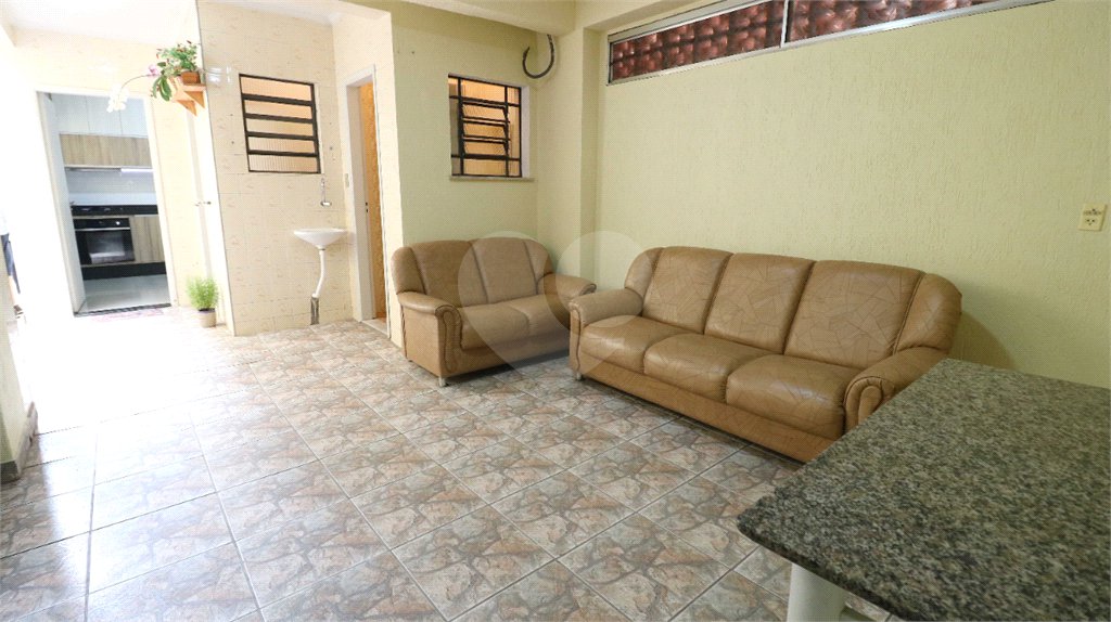 Sobrado à venda com 3 quartos, sendo 1 suíte, em Tremembé, São Paulo, SP