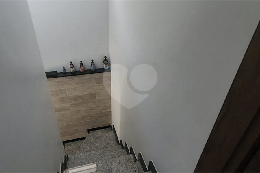 Casa à venda com 4 quartos, sendo 1 suíte, em Parada Inglesa, São Paulo, SP