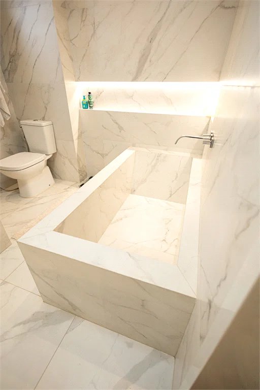 Apartamento à venda com 5 quartos, sendo 4 suítes, em Parque Reboucas, São Paulo, SP